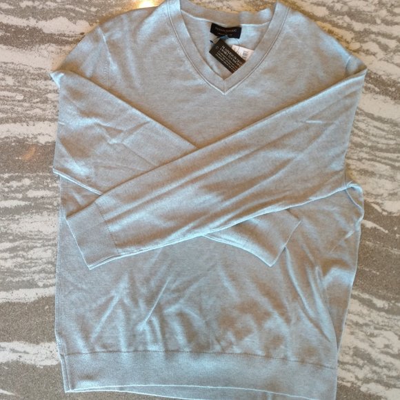 Banana Republic Premium Luxe Grey V-Neck Sweater - Picture 2 of 3